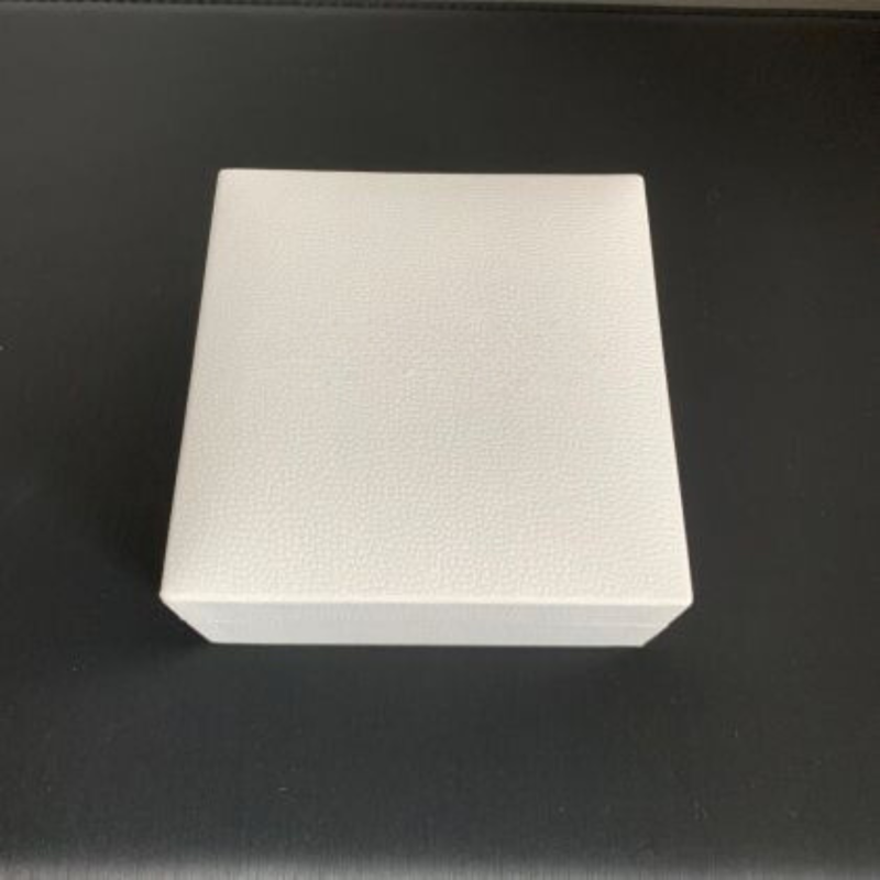 Кожена кутия за гривни