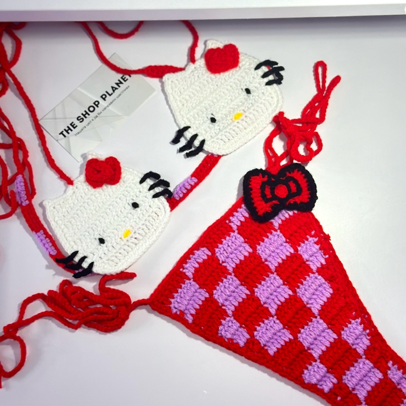 Плетен бански "Hello Kitty"